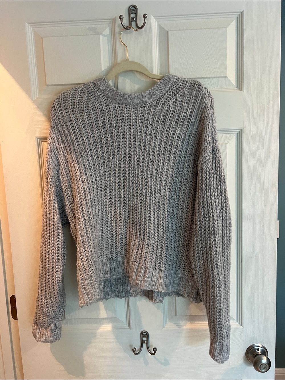 American Eagle Outfitters Light Gray Chunky Crewneck Sweater